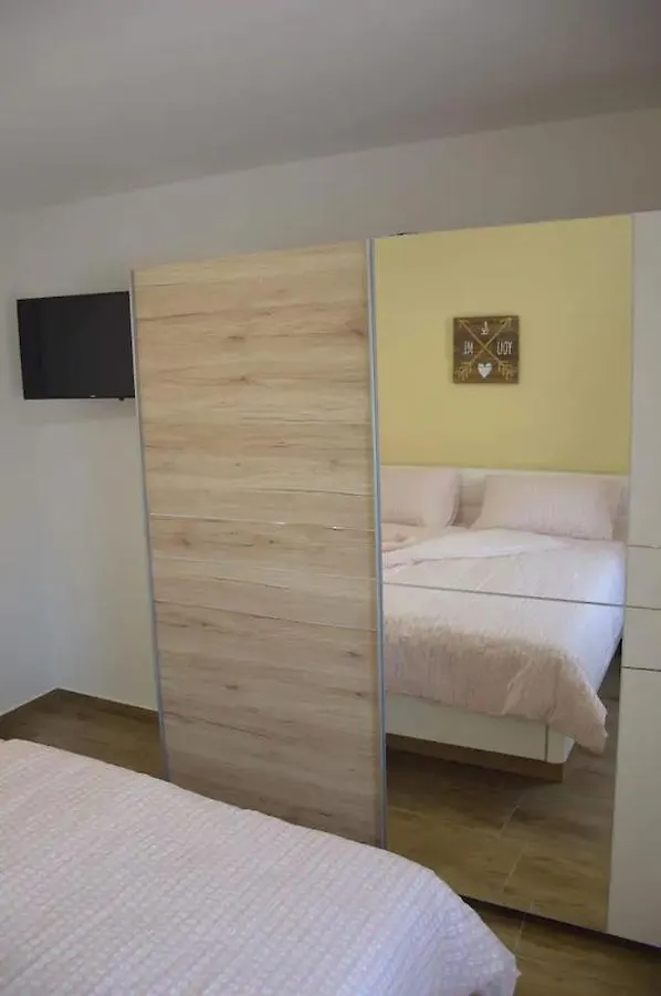 Old Town Apartment Popovic Врсар 0*,