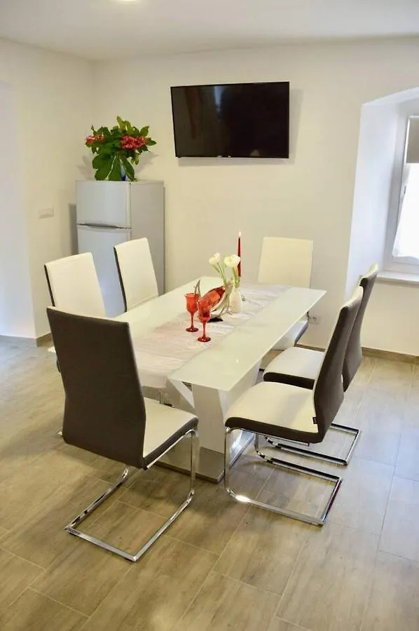 Old Town Apartment Popovic Врсар 0*,